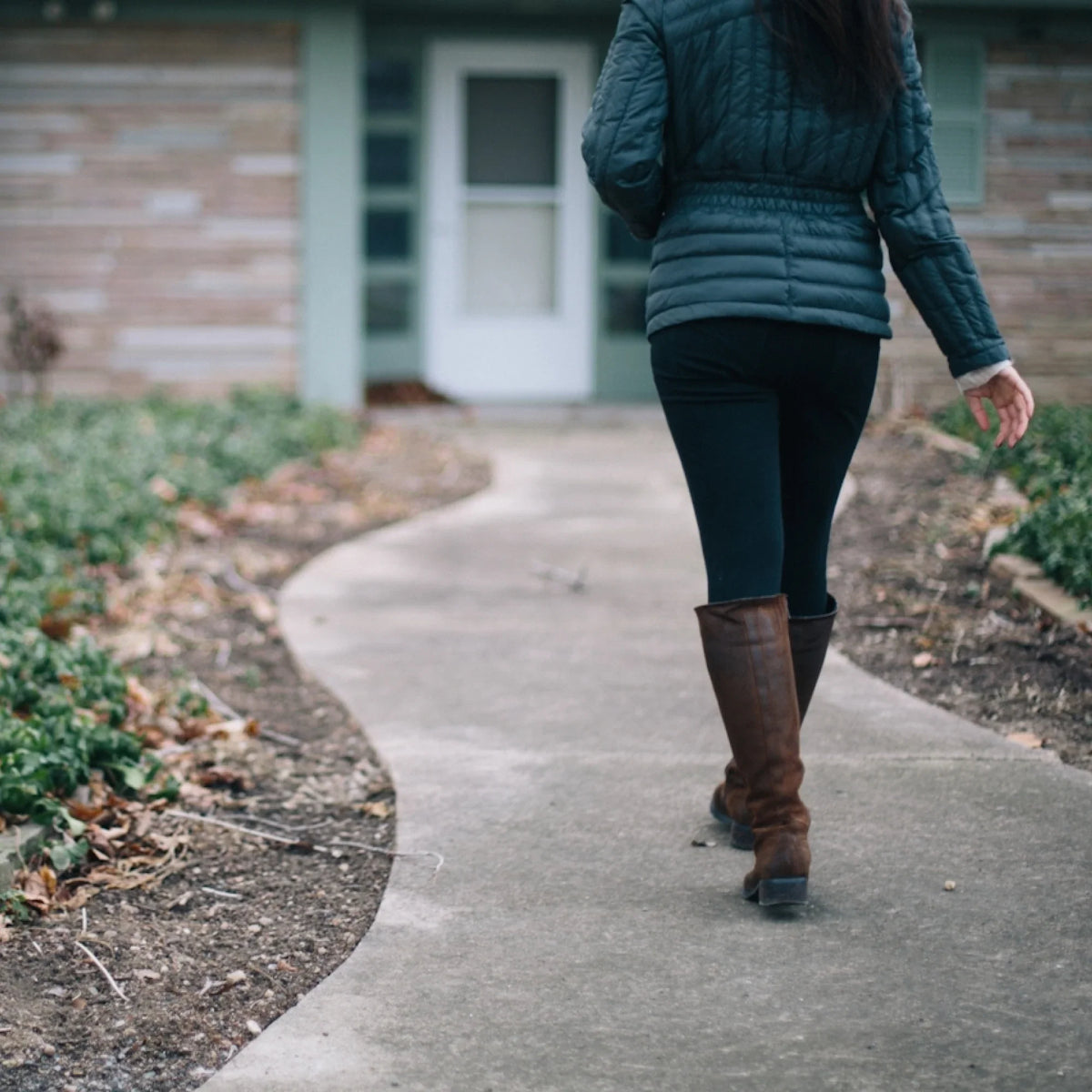 Stop Forcing Productivity: Why November Is the Month Your Brain Wants to Slow Down